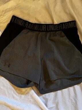 under armour size   small womens work out gym athletic shorts gray